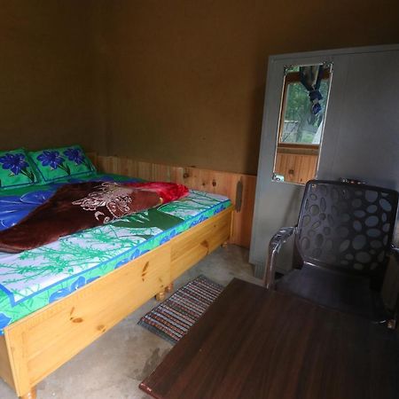 Tirthan Hilltop Home Stay Banjār Esterno foto